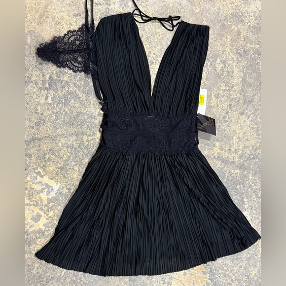 Cinema Etoile XL Soft Cup Pleated Mesh & Lace Babydoll 2Pc Lingerie Set - NWT - Picture 2 of 10